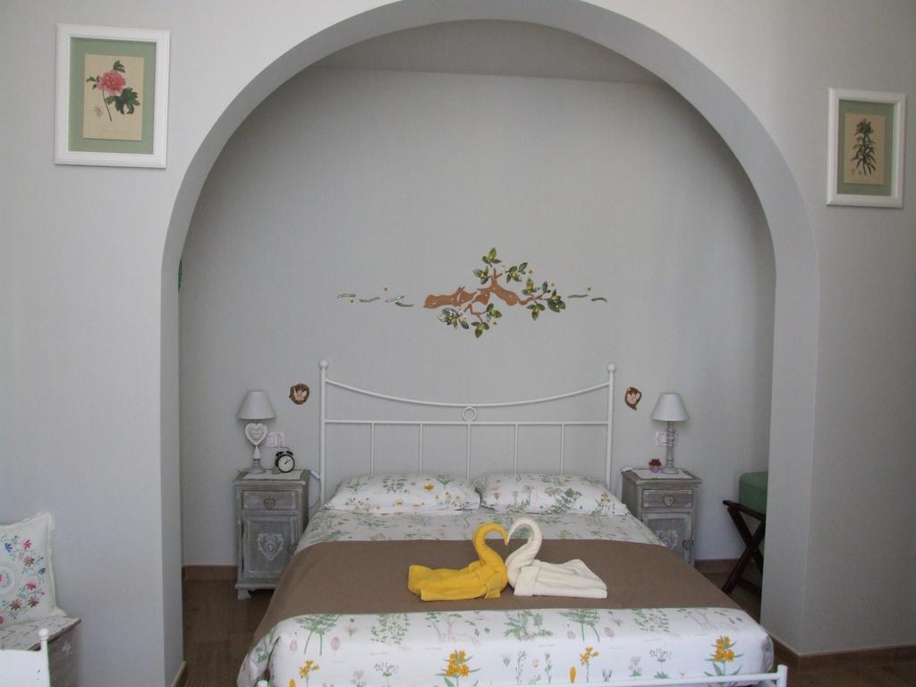 La Casa Di Alessio Panzió Lecce Szoba fotó