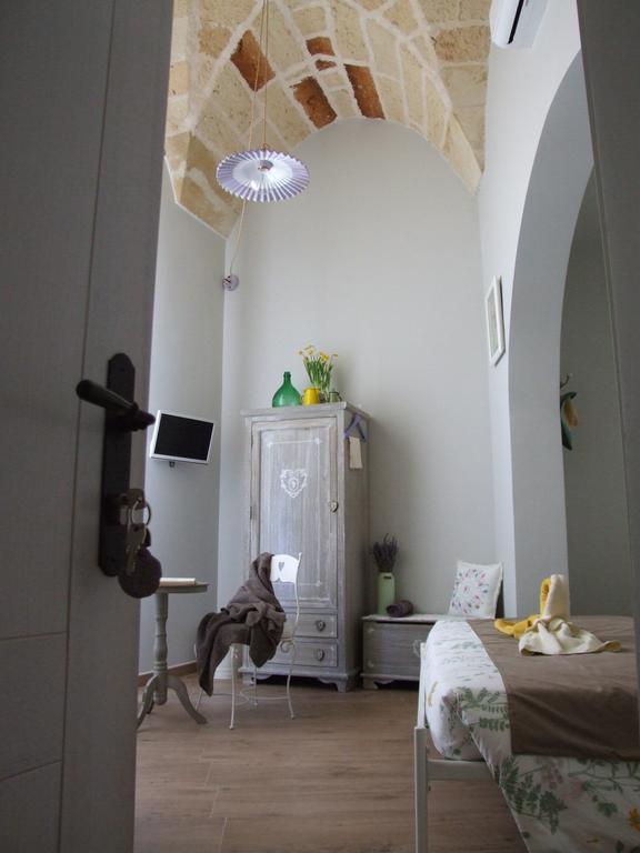 La Casa Di Alessio Panzió Lecce Szoba fotó