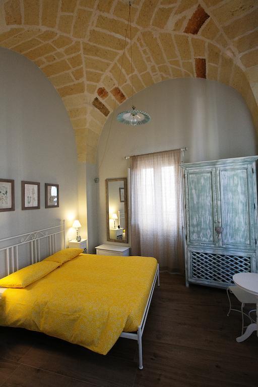 La Casa Di Alessio Panzió Lecce Szoba fotó
